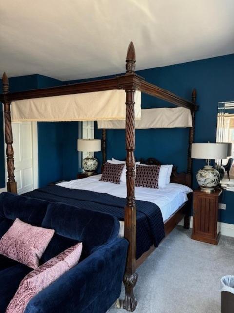 Abbey View House Hotel Йол Екстериор снимка