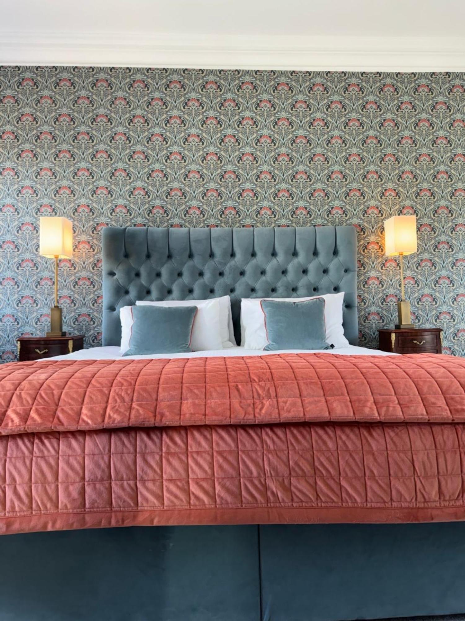 Abbey View House Hotel Йол Екстериор снимка