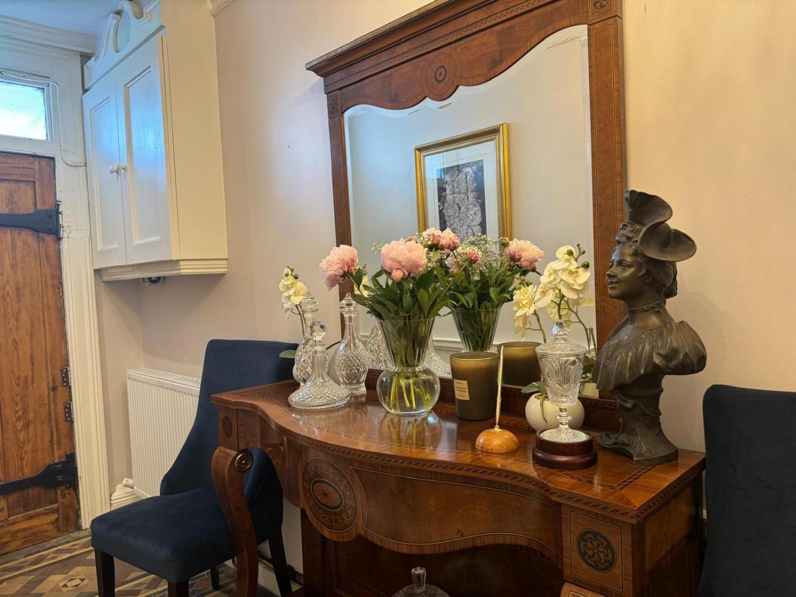 Abbey View House Hotel Йол Екстериор снимка
