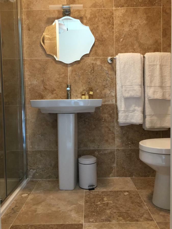 Abbey View House Hotel Йол Екстериор снимка