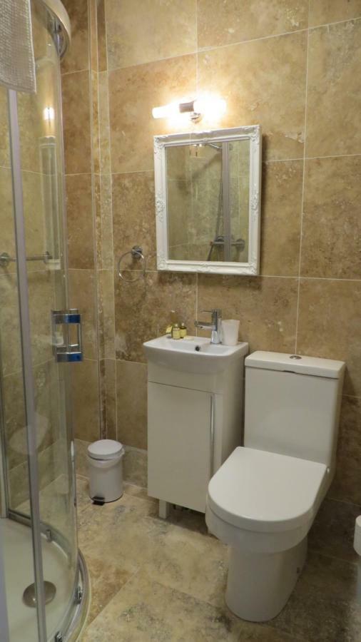 Abbey View House Hotel Йол Екстериор снимка